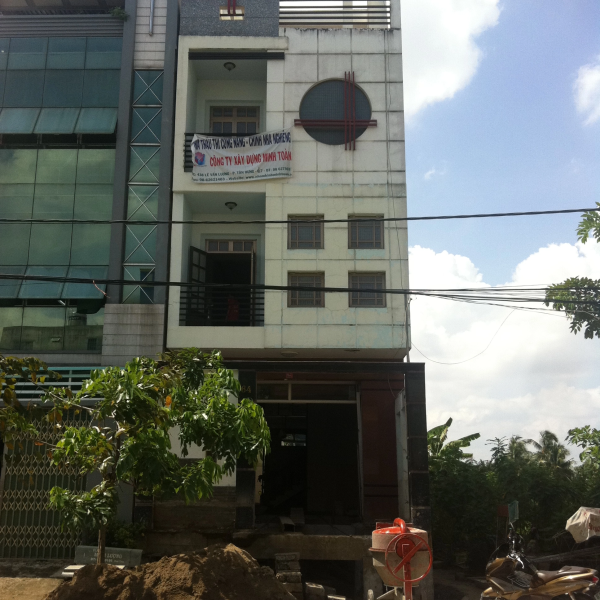 Thần đèn gia cố nâng nhà lên cao 1,2 mét