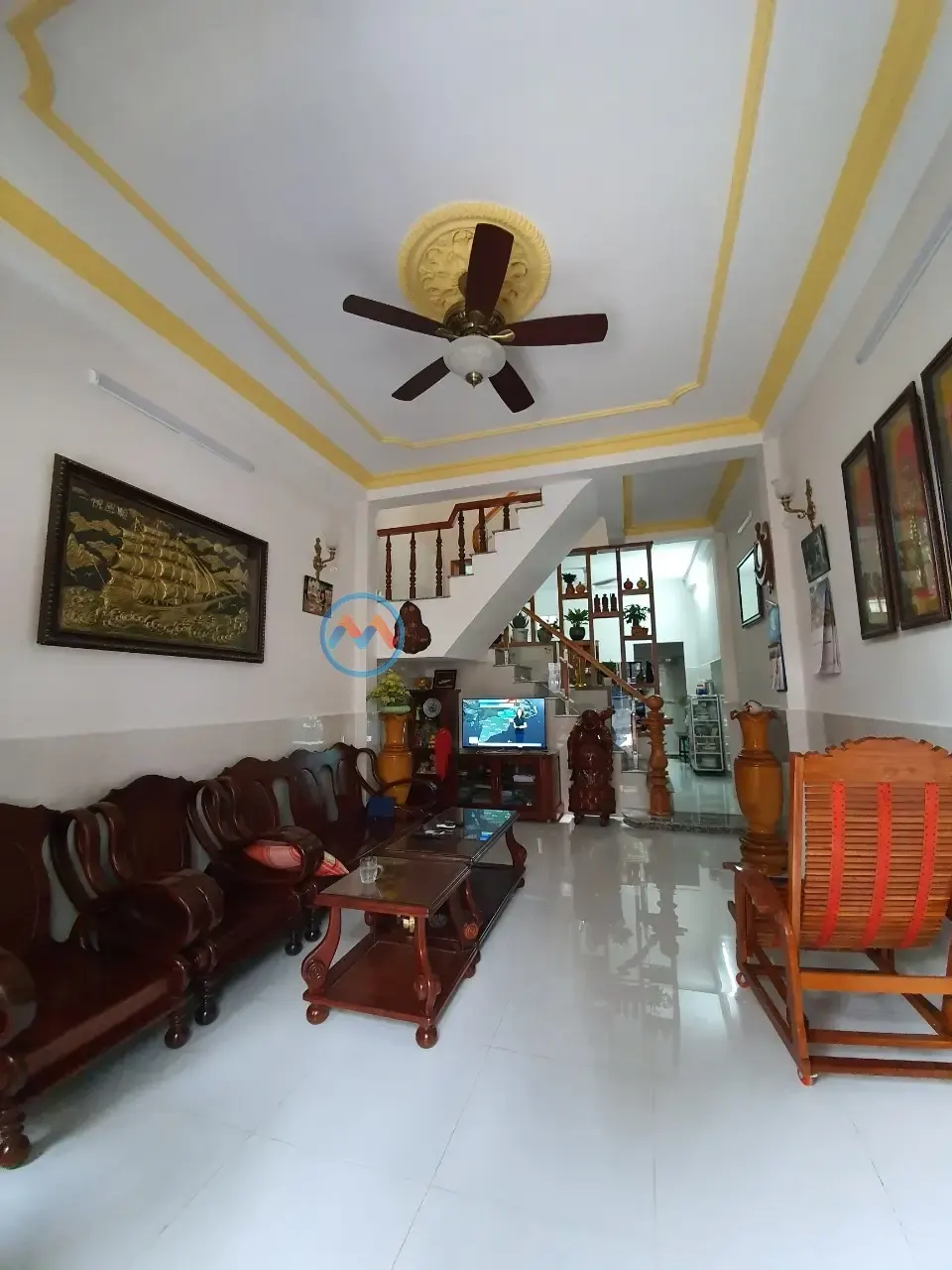 Nhà đang xây bị lún tại đường Nguyễn Văn Đậu gẫy cổ cột, chỉnh nghiêng