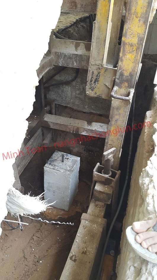 Hình ảnh Minh Toàn tiến hành thi công xử lý lún nghiêng nhà