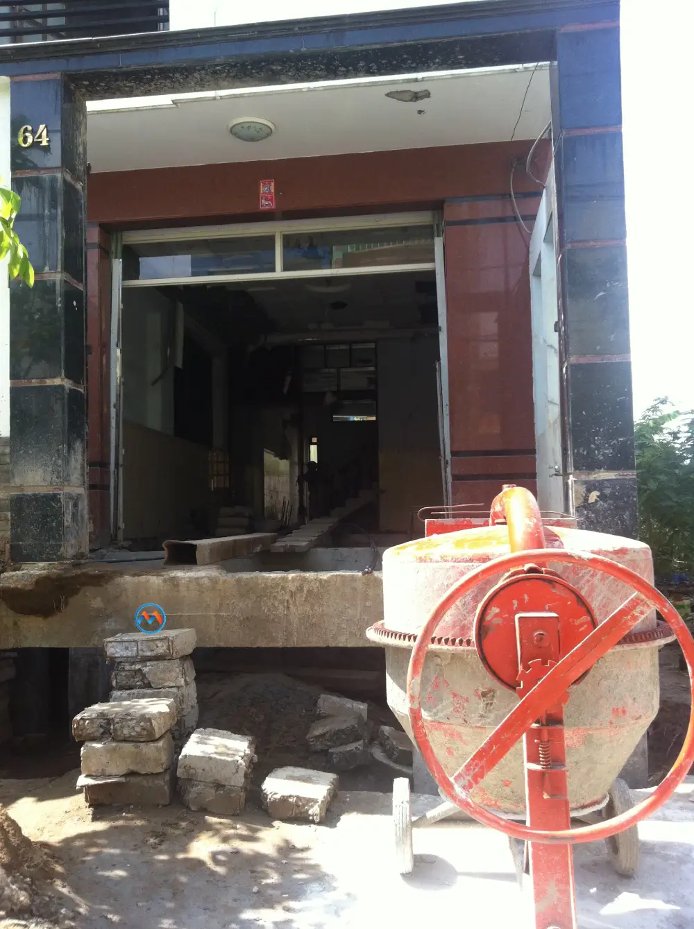 Công trình đang giai đoạn rút hoàn thiện thi công nâng nhà