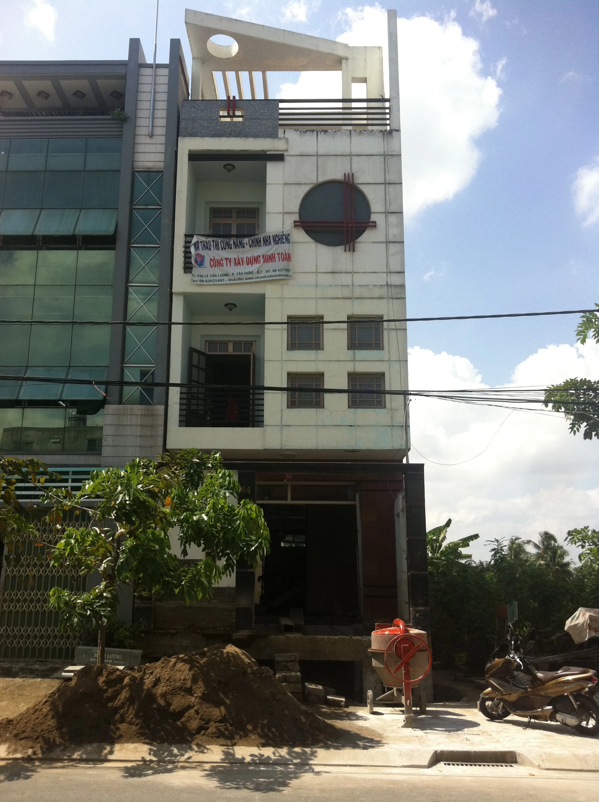 Thần đèn gia cố nâng nhà lên cao 1,2 mét
